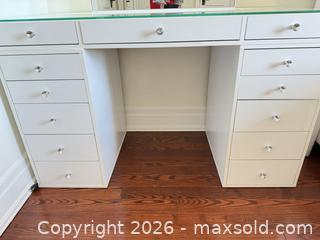 MaxSold Auction: Lighted Hollywood-Style Vanity with Stool and Glass Top - Whitchurch-Stouffville (Ontario, Canada) Downsizing Online Auction - Grayfield Drive