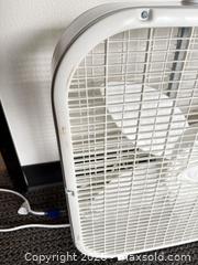 MaxSold Auction: Lasko 20-inch Box Fan, White (Set of 2) - San Diego (California, USA) SELLER MANAGED Reseller Online Auction - Miramar Road