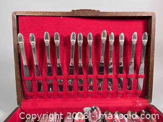 MaxSold Auction: 1847 ROGERS BROS. 'Old Colony' Pattern Silver Plate Cutlery - Toronto (Ontario, Canada) SELLER MANAGED Reseller Online Auction - Chesswood Drive