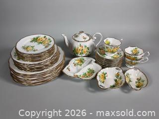 MaxSold Auction: ROYAL ALBERT “Tea Rose” Pattern China  - Toronto (Ontario, Canada) SELLER MANAGED Reseller Online Auction - Chesswood Drive