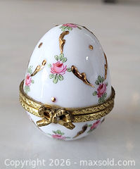 MaxSold Auction: Trinket Box - Newmarket (Ontario, Canada) SELLER MANAGED Downsizing Online Auction - Amberlee Court.