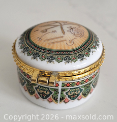 MaxSold Auction: Trinket Box - Newmarket (Ontario, Canada) SELLER MANAGED Downsizing Online Auction - Amberlee Court.