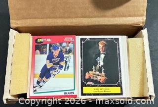 MaxSold Auction: 1991-2 Score Series 1 Set Hockey Collectible Trading Cards  - Newmarket (Ontario, Canada) PARTNER MANAGED Reseller Online Auction - Walter Avenue