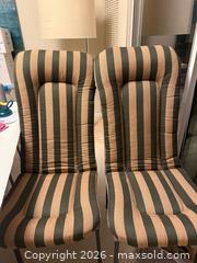 MaxSold Auction: Sunbrella outdoor cushions - North Vancouver (British Columbia, Canada) SELLER MANAGED Moving Online Auction - Northlands Drive