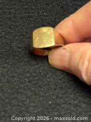 MaxSold Auction: Vintage 18K gold ring - North Vancouver (British Columbia, Canada) SELLER MANAGED Moving Online Auction - Northlands Drive