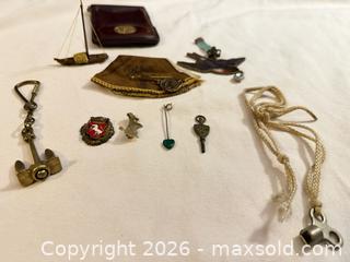 MaxSold Auction: Lot of RARE ODD VINTAGE ITEMS  - Warwick Township (Pennsylvania, USA) SELLER MANAGED Estate Sale Online Auction -  Crocker Lane