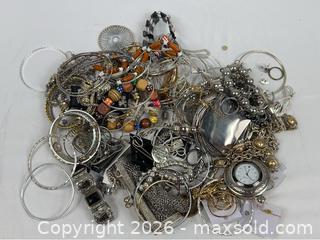 MaxSold Auction: Grab Bag Mystery Lot of Costume Jewelry - Campbell (California, USA) PARTNER MANAGED Estate Sale Online Auction - Dell Avenue