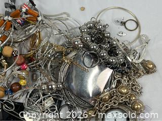 MaxSold Auction: Grab Bag Mystery Lot of Costume Jewelry - Campbell (California, USA) PARTNER MANAGED Estate Sale Online Auction - Dell Avenue