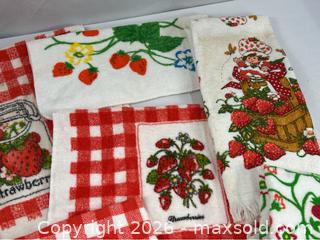MaxSold Auction: Vintage and Other Strawberry Themed Kitchen Towels and Hot Pads - Campbell (California, USA) PARTNER MANAGED Estate Sale Online Auction - Dell Avenue
