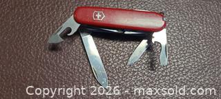 MaxSold Auction: Lot of 3 Folding Cutters/Multi-Tools — Laguiole & Alltrade Swiss ArmyCutter - Toronto (Ontario, Canada) PARTNER MANAGED Reseller Online Auction - Queen Street West.