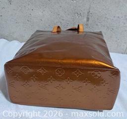 MaxSold Auction: Louis Vuitton Monogram Vernis Reade MM Medium Tote - Markham (Ontario, Canada) SELLER MANAGED Downsizing Online Auction - Major Mackenzie Drive East