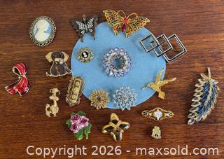 MaxSold Auction: Collection of Brooches - Hamilton (Ontario, Canada) SELLER MANAGED Estate Sale Online Auction - Gertrude Street