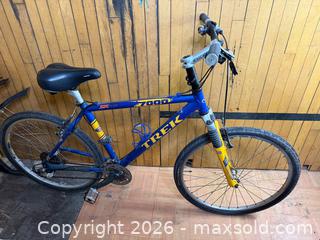MaxSold Auction: TREK 7000 MTB Bike - Hamilton (Ontario, Canada) SELLER MANAGED Estate Sale Online Auction - Gertrude Street