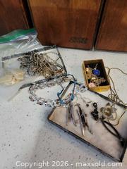 MaxSold Auction: Damaged / tarnished jewelry lot - Hamilton (Ontario, Canada) SELLER MANAGED Reseller Online Auction - East Avenue North