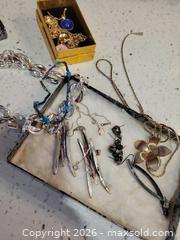 MaxSold Auction: Damaged / tarnished jewelry lot - Hamilton (Ontario, Canada) SELLER MANAGED Reseller Online Auction - East Avenue North