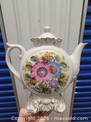 MaxSold Auction: Vintage Ukranian Porcelain Teapot, Hand-Painted Floral - Hamilton (Ontario, Canada) SELLER MANAGED Reseller Online Auction - East Avenue North