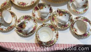 MaxSold Auction: Complete 7 server Old Country Rose by Royal Albert and dinner set - Toronto (Ontario, Canada) SELLER MANAGED Estate Sale Online Auction -  Saunders Road