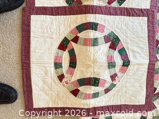 MaxSold Auction: Double Wedding Ring Quilt Bedspread with Pair of Shams - Surprise (Arizona, USA) PARTNER MANAGED Estate Sale Online Auction - W Tuscany Way