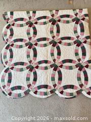 MaxSold Auction: Double Wedding Ring Quilt Bedspread with Pair of Shams - Surprise (Arizona, USA) PARTNER MANAGED Estate Sale Online Auction - W Tuscany Way