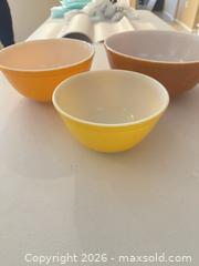 MaxSold Auction: Pyrex Glass Mixing Bowl Set, 7+ Pieces - Surprise (Arizona, USA) PARTNER MANAGED Estate Sale Online Auction - W Tuscany Way