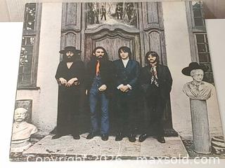 MaxSold Auction: Beatles "Hey Jude" Vinyl Record  - Nanaimo (British Columbia, Canada) SELLER MANAGED Downsizing Online Auction - Fillinger Crescent