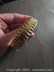 MaxSold Auction: Watch 2 - Haldimand (Ontario, Canada) SELLER MANAGED Reseller Online Auction - Sandy Bay Road