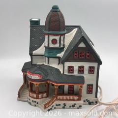 MaxSold Auction: Lemax 1996 Winter Village Inn Building Includes working Light - St. Catharines (Ontario, Canada) SELLER MANAGED Reseller Online Auction - Winfield Court