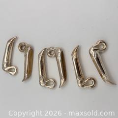 MaxSold Auction: Vintage Silver Plated Swan Cutting Utensil Rests (6+1) - St. Catharines (Ontario, Canada) SELLER MANAGED Reseller Online Auction - Winfield Court