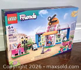 MaxSold Auction: Lego Friends Hair Salon #41743, Retired - Oshawa (Ontario, Canada) SELLER MANAGED Downsizing Online Auction - Coyston Drive