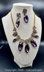 MaxSold Auction: Stunning Vintage Gold Tone Necklace and Earrings Set - Oshawa (Ontario, Canada) SELLER MANAGED Downsizing Online Auction - Coyston Drive