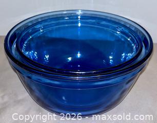 MaxSold Auction: Vintage Cobalt Blue Anchor Hawking Mixing Bowls - Oshawa (Ontario, Canada) SELLER MANAGED Downsizing Online Auction - Coyston Drive