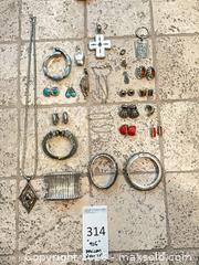 MaxSold Auction: Assorted Sterling & Mixed Metal Jewelry Lot - Los Angeles (California, USA) PARTNER MANAGED Estate Sale Online Auction - Thurston Circle
