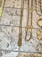 MaxSold Auction: Costume Jewelry Lot — Necklaces, Bracelets, Earrings, Brooches, Rings - Los Angeles (California, USA) PARTNER MANAGED Estate Sale Online Auction - Thurston Circle