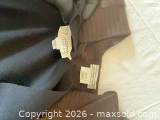 MaxSold Auction: Lot of 7-10 Scarves and Shawls - Los Angeles (California, USA) PARTNER MANAGED Estate Sale Online Auction - Thurston Circle