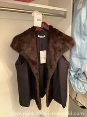 MaxSold Auction: Marina Rinaldi Fur-Trimmed Vest/Waistcoat, Size US 16 - Los Angeles (California, USA) PARTNER MANAGED Estate Sale Online Auction - Thurston Circle