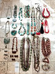 MaxSold Auction: Mixed Lot: Necklaces, Earrings, Bracelets & Pendants/Charms - Los Angeles (California, USA) PARTNER MANAGED Estate Sale Online Auction - Thurston Circle