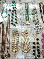 MaxSold Auction: Mixed Sterling Jewelry Lot, 16–30 Pieces, Multi-Color - Los Angeles (California, USA) PARTNER MANAGED Estate Sale Online Auction - Thurston Circle