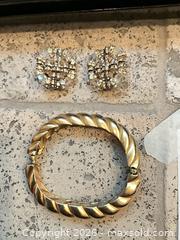 MaxSold Auction: Mixed Vintage Costume Jewelry Lot — Brooches, Necklaces & Earrings - Los Angeles (California, USA) PARTNER MANAGED Estate Sale Online Auction - Thurston Circle