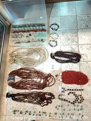 MaxSold Auction: Unbranded Necklaces, Bracelets & Pendants/Charms - Los Angeles (California, USA) PARTNER MANAGED Estate Sale Online Auction - Thurston Circle