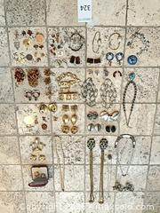 MaxSold Auction: Vintage Mid-Century Costume Jewelry Lot — Mixed Metals & Faux Pearls - Los Angeles (California, USA) PARTNER MANAGED Estate Sale Online Auction - Thurston Circle