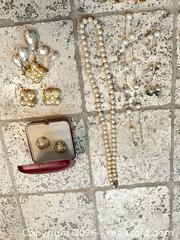 MaxSold Auction: Vintage Mid-Century Costume Jewelry Lot — Mixed Metals & Faux Pearls - Los Angeles (California, USA) PARTNER MANAGED Estate Sale Online Auction - Thurston Circle