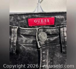 MaxSold Auction: Guess - Acid Wash Black Distressed Skinny Jeggings - Size 28 - Ottawa (Ontario, Canada) SELLER MANAGED Downsizing Online Auction - Darvoy Mews