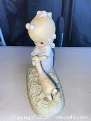 MaxSold Auction: Adorable Precious Moments Figurines - Thousand Oaks (California, USA) PARTNER MANAGED Estate Sale Online Auction - Camino Roberto