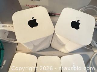 MaxSold Auction: Apple AirPort Extreme (tall tower) — 2 units - Thousand Oaks (California, USA) PARTNER MANAGED Estate Sale Online Auction - Camino Roberto
