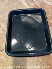MaxSold Auction: Bakeware - Cup cake pans, Springform Pan New, Cast Iron and More! - Thousand Oaks (California, USA) PARTNER MANAGED Estate Sale Online Auction - Camino Roberto
