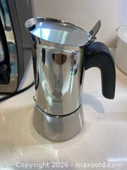 MaxSold Auction: Bialetti Espresso Maker. Mr. Coffee Pot & Carafes & To Go Drink Canisters - Thousand Oaks (California, USA) PARTNER MANAGED Estate Sale Online Auction - Camino Roberto