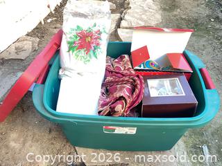 MaxSold Auction: Bin of Xmas Decorations  - Thousand Oaks (California, USA) PARTNER MANAGED Estate Sale Online Auction - Camino Roberto