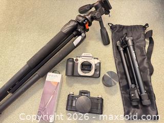 MaxSold Auction: Canon EOS Digital Camera Flash and 35 mm Camera More! - Thousand Oaks (California, USA) PARTNER MANAGED Estate Sale Online Auction - Camino Roberto