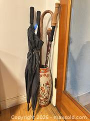 MaxSold Auction: Ceramic Umbrella Stand Canes and More - Thousand Oaks (California, USA) PARTNER MANAGED Estate Sale Online Auction - Camino Roberto