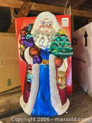 MaxSold Auction: Christmas Decor  - Thousand Oaks (California, USA) PARTNER MANAGED Estate Sale Online Auction - Camino Roberto